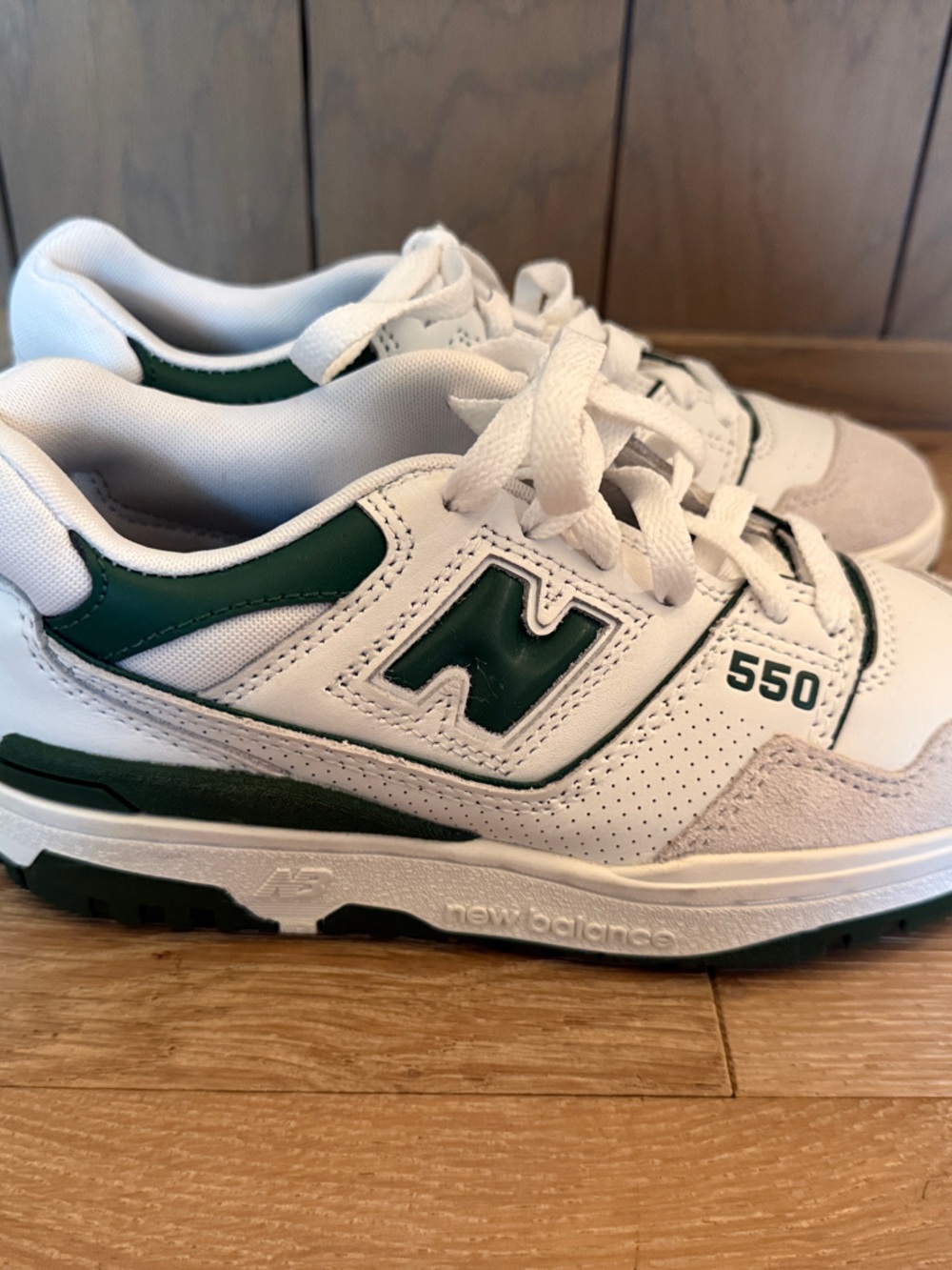 New Balance White and Green 550 Retro Trainer Sneakers